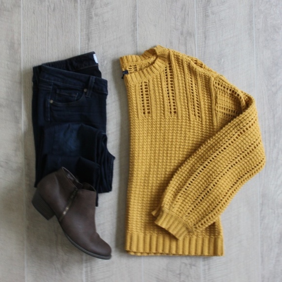 American Eagle Outfitters Sweaters - American Eagle Mustard Chunky Knit Sweater Sz Sm